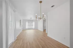 4921 E Regnas Ave, Tampa, FL 33617 - Photo 9