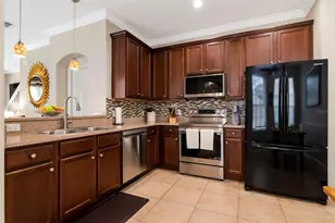 4111 Bismarck Palm Dr, Tampa, FL 33610 - Photo 11
