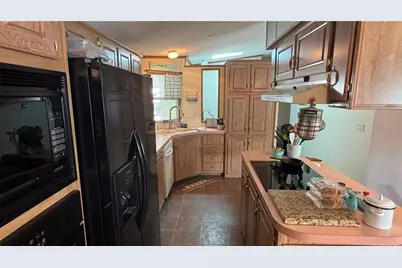 1001 Starkey Road #723, Largo, FL 33771 - Photo 7