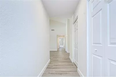 9731 62nd Avenue N, Saint Petersburg, FL 33708 - Photo 21