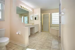 2424 E Del Webb Blvd, Sun City Center, FL 33573 - Photo 45
