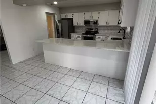 4202 E Okara Rd, Tampa, FL 33617 - Photo 19
