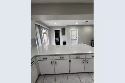 4202 E Okara Road, Tampa, FL 33617 - Photo 15