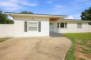 9708 Forest Hills Dr, Tampa, FL 33612 - Photo 5