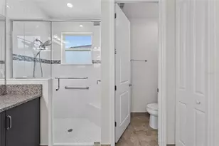 15412 Santa Pola Dr, Wimauma, FL 33598 - Photo 31