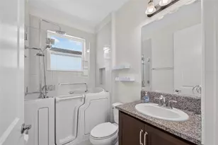 15412 Santa Pola Dr, Wimauma, FL 33598 - Photo 37