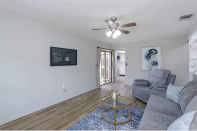 1139 Orange Tree Circle E #A, Palm Harbor, FL 34684 - Photo 3