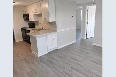 703 2nd Avenue NW #B, Ruskin, FL 33570 - Photo 5
