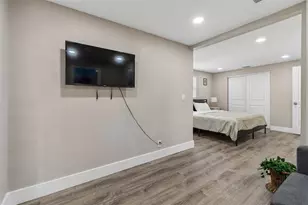 4906 W Cleveland St, Tampa, FL 33609 - Photo 43