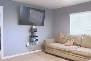 35562 Burma Reed Dr, Zephyrhills, FL 33541 - Photo 5