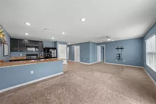 35562 Burma Reed Dr, Zephyrhills, FL 33541 - Photo 21