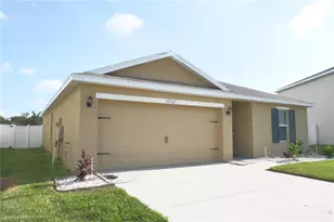 35562 Burma Reed Dr, Zephyrhills, FL 33541 - Photo 1