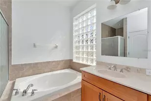 29822 Boyette Oaks Pl, Wesley Chapel, FL 33545 - Photo 15