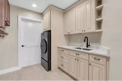 5810 Bahama Shores Drive S, Saint Petersburg, FL 33705 - Photo 37