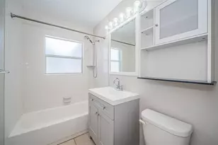 1039 Madison St, Largo, FL 33770 - Photo 9