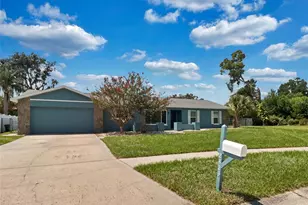 2423 Buckhorn Manor Dr, Valrico, FL 33594 - Photo 1