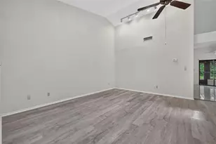 11754 Spring Tree Ln, Port Richey, FL 34668 - Photo 5