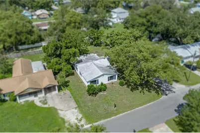 5207 10th Street, Zephyrhills, FL 33542 - Photo 5
