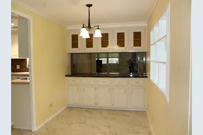 92 Thatch Palm Street E, Largo, FL 33770 - Photo 5