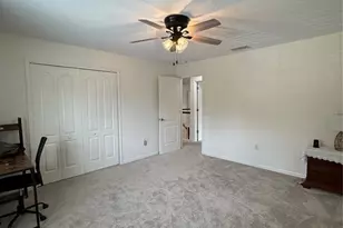 422 Westchester Hills Ln, Valrico, FL 33594 - Photo 29