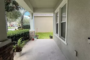 422 Westchester Hills Ln, Valrico, FL 33594 - Photo 9