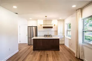 2090 76th St N, Saint Petersburg, FL 33710 - Photo 5