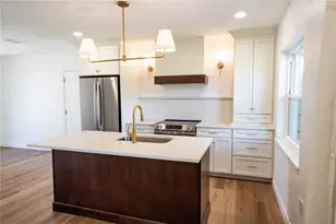 2090 76th St N, Saint Petersburg, FL 33710 - Photo 3