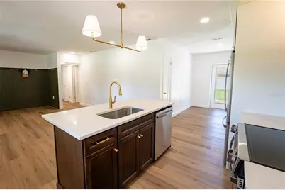 2090 76th Street N, Saint Petersburg, FL 33710 - Photo 7
