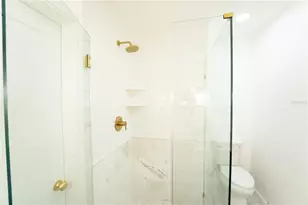 2090 76th St N, Saint Petersburg, FL 33710 - Photo 15