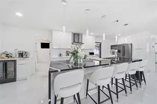 6013 45th Ave N, Kenneth City, FL 33709 - Photo 11