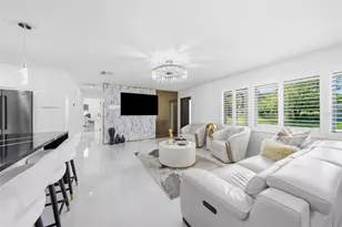 6013 45th Ave N, Kenneth City, FL 33709 - Photo 9