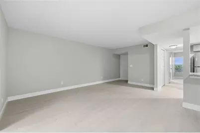 4873 Puritan Circle #2401, Tampa, FL 33617 - Photo 9