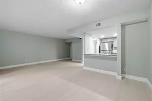 4873 Puritan Cir, Tampa, FL 33617 - Photo 11