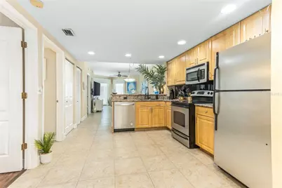 11605 Gulf Boulevard #503, Saint Petersburg, FL 33706 - Photo 17