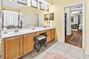 28 Camelot Ridge Dr, Brandon, FL 33511 - Photo 43