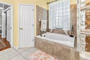 28 Camelot Ridge Dr, Brandon, FL 33511 - Photo 43