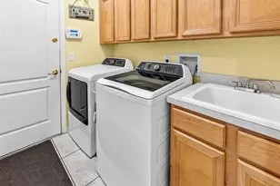 28 Camelot Ridge Dr, Brandon, FL 33511 - Photo 25