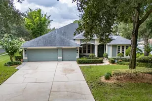 28 Camelot Ridge Dr, Brandon, FL 33511 - Photo 1