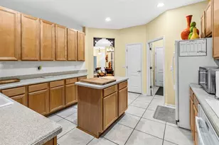 28 Camelot Ridge Dr, Brandon, FL 33511 - Photo 23