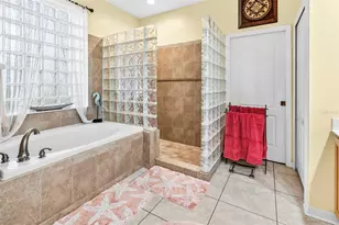 28 Camelot Ridge Dr, Brandon, FL 33511 - Photo 41