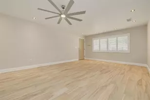 908 Cara Dr, Largo, FL 33771 - Photo 9