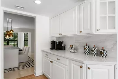 1001 Bajada De Avila, Tampa, FL 33613 - Photo 17