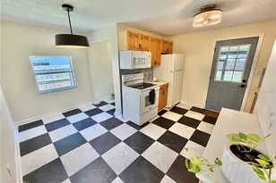 3530 51st Ave N, Saint Petersburg, FL 33714 - Photo 7