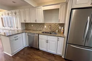 1818 Fort Duquesna Dr, Sun City Center, FL 33573 - Photo 11