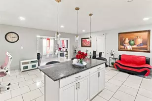 6819 32nd Ave S, Tampa, FL 33619 - Photo 13