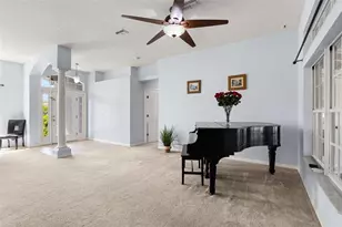 7904 Oregold Dr, New Port Richey, FL 34654 - Photo 9
