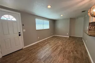 11305 Oak Dr, Riverview, FL 33578 - Photo 3