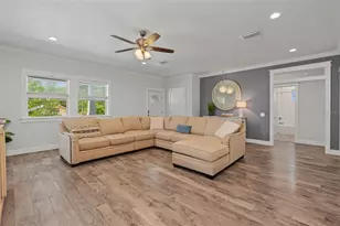 170 E Spruce St, Tarpon Springs, FL 34689 - Photo 17