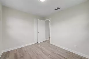 5608 12th Ave S, Tampa, FL 33619 - Photo 15