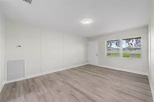 5608 12th Ave S, Tampa, FL 33619 - Photo 7